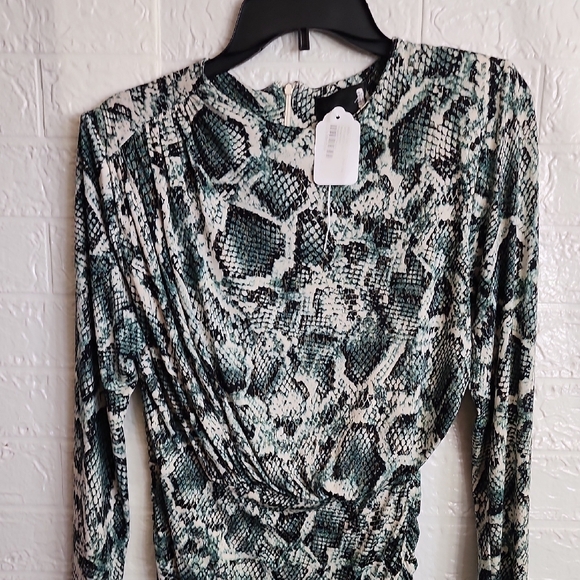 Alexia Admor Green and Black Snake Print Long Sleeve Dress - Picture 4 of 10